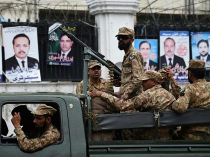 Military fans out across Pakistan ahead of election