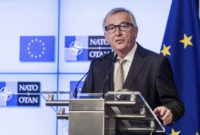 Juncker struggles before gala, leaders step in to help