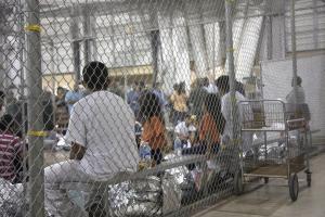 Federal judge rejects DoJ's request to extend time limit for detaining immigrant chil