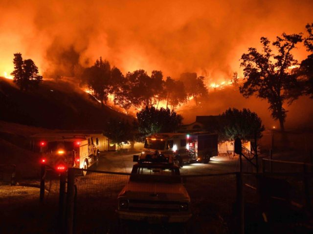 Controlled burn California wildfires (Mark Ralston / AFP / Getty)