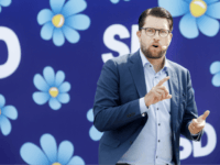 GettyImages-1018163616 Jimmie Akesson, leader of the Sweden Democrats, campaigns in Sundsvall, Sweden, on August 17, 2018. - The Swedish general elections will be held on September 9, 2018. (Photo by Mats ANDERSSON / TT NEWS AGENCY / AFP) / Sweden OUT (Photo credit should read MATS ANDERSSON/AFP/Getty Images)