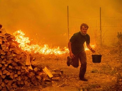 Mendocino Complex fire (Noah Berger / AFP / Getty)