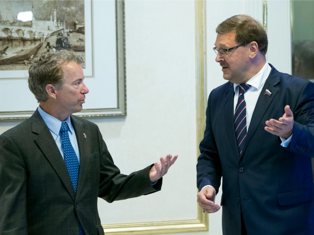 Rand Paul Delivers Letter from Donald Trump to Vladimir Putin