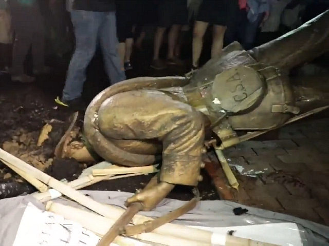 Protesters Destroy ‘Silent Sam’ Confederate Monument on UNC Campus