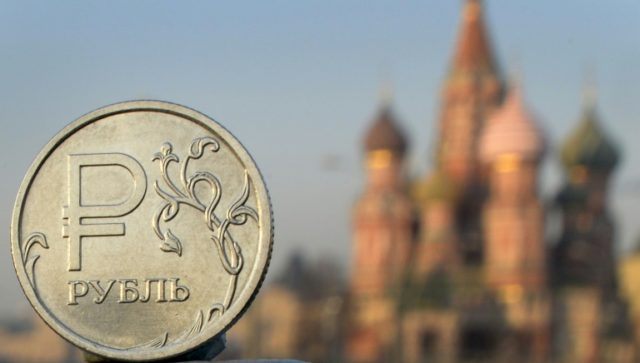 Russian ruble tumbles on fresh US sanctions 