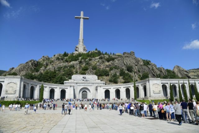 Spain passes decree to exhume Franco from mausoleum