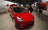 2018 Tesla Model 3, r m