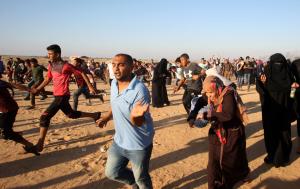 Gaza border clashes kill 2, injure 270