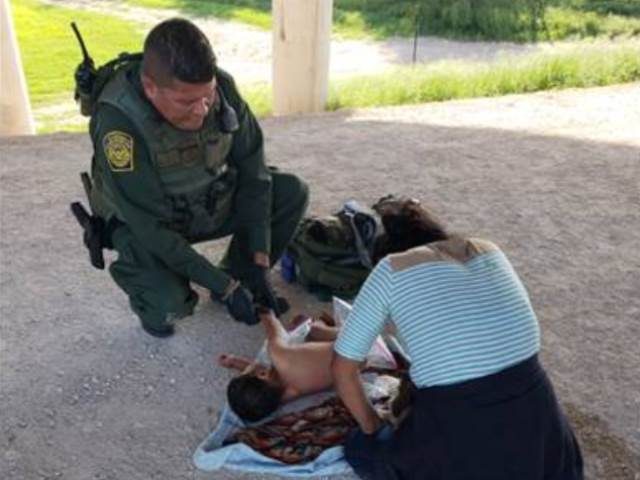 Border Patrol agents rescue unresponsive toddler near Rio Grande River border with Mexico. (Photo: U.S. Border Patrol)