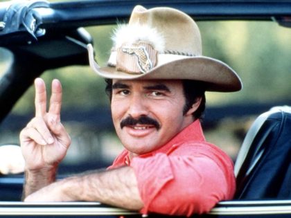 Burt Reynolds and Jackie Gleason in Smokey and the Bandit (Universal Studios, 1977)