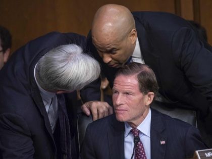 Democrats plot at Kavanaugh hearing (J. Scott Applewhite / Associated Press)