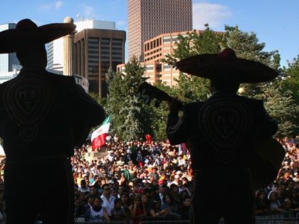 Mariachi band plays to crowd. (File Photo: John Moore/Getty Images)