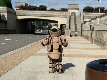 Three Air Force explosive ordnance disposal (EOD) technicians based at Joint Base Andrews in Maryland came to the Pentagon this week to brief reporters on what it takes to be a member of a military bomb squad, and Breitbart News reporter Kristina Wong experiments with a bomb suit.
