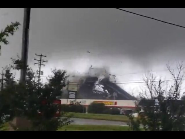 MUST WATCH & SHARE: A tornado ripped the roof off an auto parts store in #Richmond, VA. We