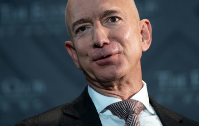 Amazon probing staff data leaks: report
