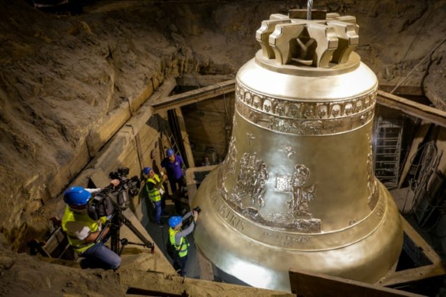 One of world's largest bells unveiled in Poland