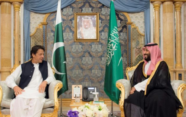 Pakistan invites Saudi to invest in China economic corridor