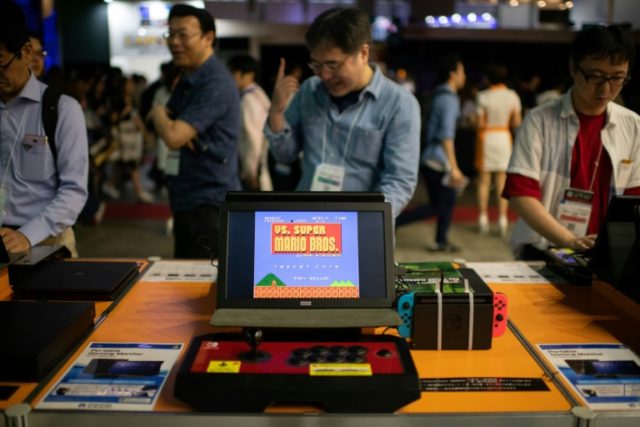 At high-tech Tokyo Game Show, old skool ones are the best