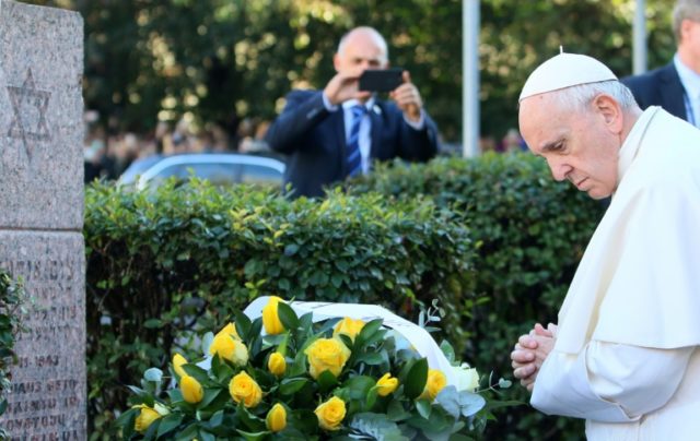 Pope honours victims of Holocaust, Soviet terror in Lithuania