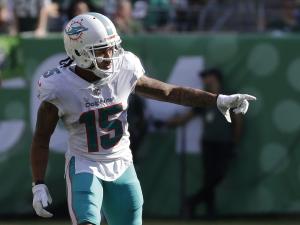 Trick play helps Miami Dolphins beat Oakland Raiders