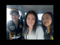 In bizarre Peru news, it appears two of the cops in charge of arresting Alberto Fujimori's daughter, decided to ask for a selfie. (At least the clothes Keiko is wearing match what she was wearing yesterday) In bizarre Peru news, it appears two of the cops in charge of arresting Alberto Fujimori's daughter, decided to ask for a selfie. (At least the clothes Keiko is wearing match what she was wearing yesterday)