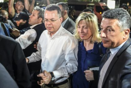 Freed US pastor home from Turkey, due at White House