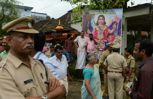 Hardliners turn back women at flashpoint India shrine