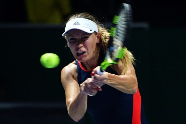 Wozniacki struggles in WTA title defence