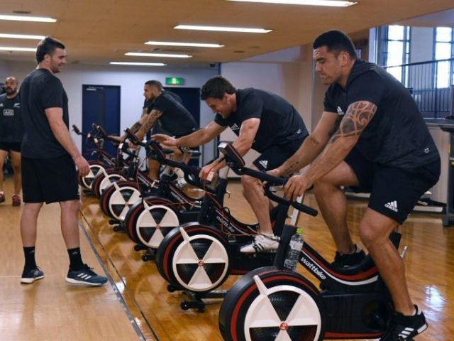 Codie Taylor (right) works out with the All Blacks at a Tokyo gym on Monday ahead of the B