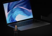 El presidente ejecutivo de Apple, Tim Cook, presenta la nueva MacBook Air en Nueva York el 30 de octubre de 2018