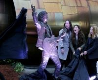 Statue of Soundgarden singer Chris Cornell unveiled