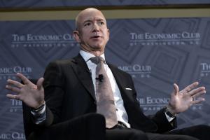 Bezos defends Amazon's work for U.S. government agencies