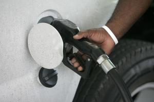 Most states see first gas price drop in weeks as demand declines