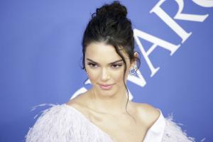 Vogue apologizes for Kendall Jenner's 'afro' hairstyle