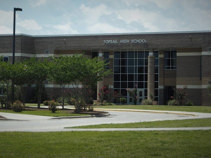 37245590_866716123538941_6504062460314517504_o