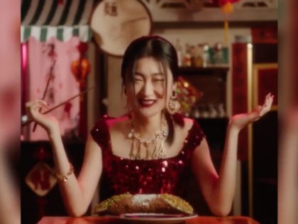 Italian luxury apparel company Dolce & Gabbana posted a videotaped apology on Chinese social media on Friday apologizing for an ad many of their Chinese customers denounced as racist.