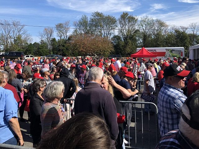 Big Lines for Trump Macon, GA Appearance Four Hours Prior to Rally