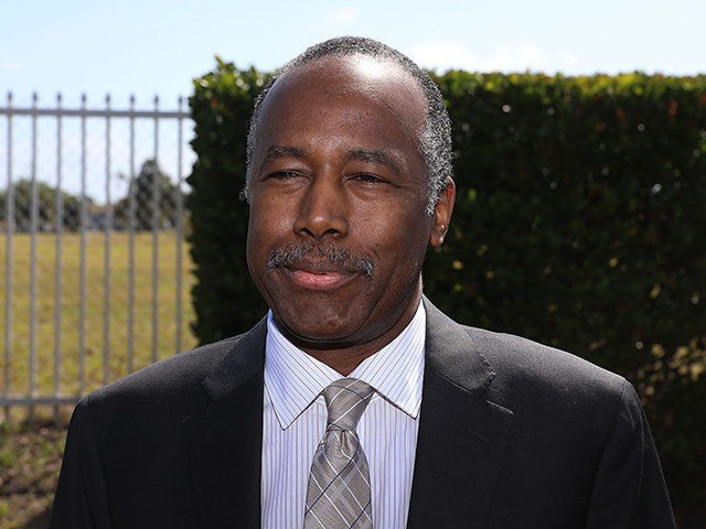 POMPANO BEACH, FL - MARCH 24: Secretary Ben Carson attends An Afternoon With Habitat for H