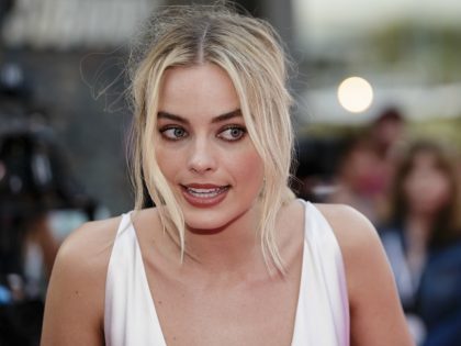 SYDNEY, NEW SOUTH WALES - JANUARY 23: Margot Robbie arrives at the Australian Premiere of