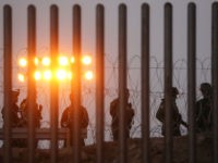 border-fence-guards-getty Mario Tama/Getty Images