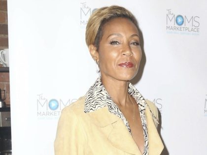 Photo by: KGC-146/STAR MAX/IPx 2018 10/23/18 Jada Pinkett-Smith and her mother, Adrienne Banfield-Jones at the MOMS Host Mamarazzi Event in New York City.