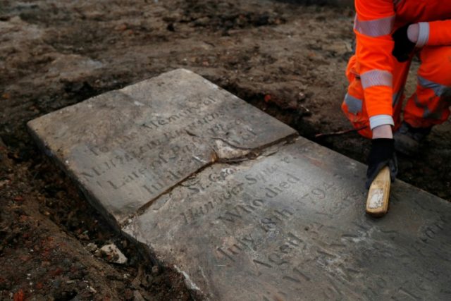 Skeletons unearthed in giant UK train line excavation