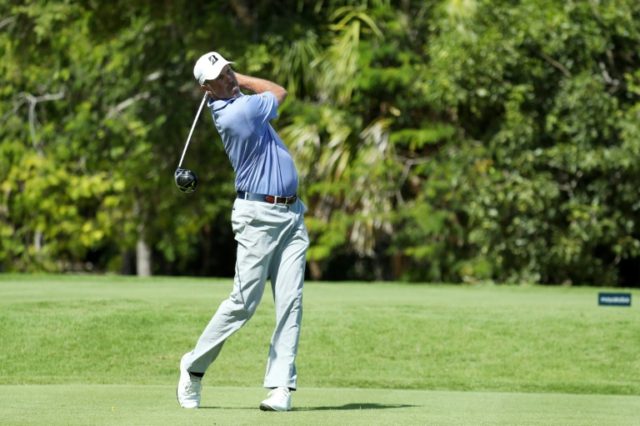 Kuchar pulls clear in Mexico