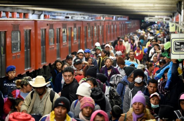 Central American caravan continues toward US after rest
