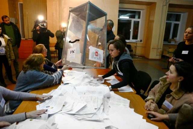 Separatists voted back in as US denounces 'sham' east Ukraine polls