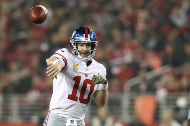 Manning silences critics to spark Giants comeback