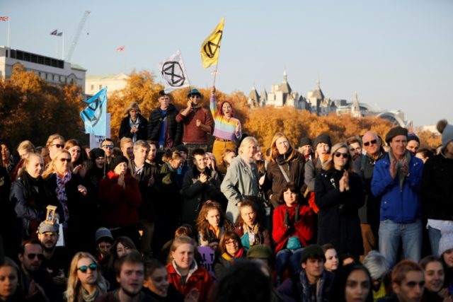 Climate change protests block London bridges