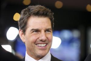 'Jack Reacher' author says Tom Cruise lacks 'physicality' for role