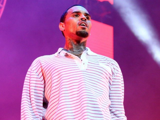 LOS ANGELES, CA - JUNE 22: Chris Brown performs at 2018 BET Experience Staples Center Conc