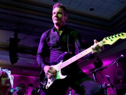LOUISVILLE, KY - MAY 04: Actor/musician Dennis Quaid performs onstage during the Unbridled Eve Gala during the 144th Kentucky Derby at Galt House Hotel & Suites on May 4, 2018 in Louisville, Kentucky. (Photo by Michael Loccisano/Getty Images fro Unbridled Eve)